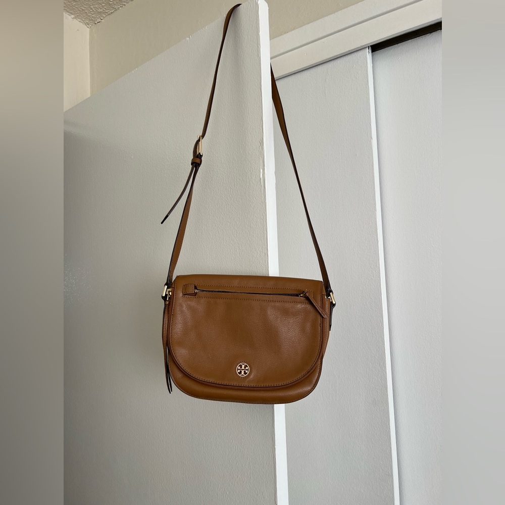 Tory Burch tan crossbody bag